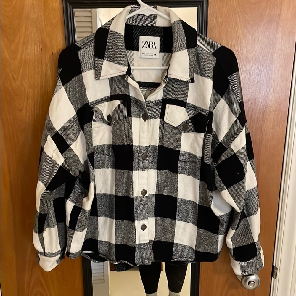 Zara Black and White Plaid Cropped Flannel